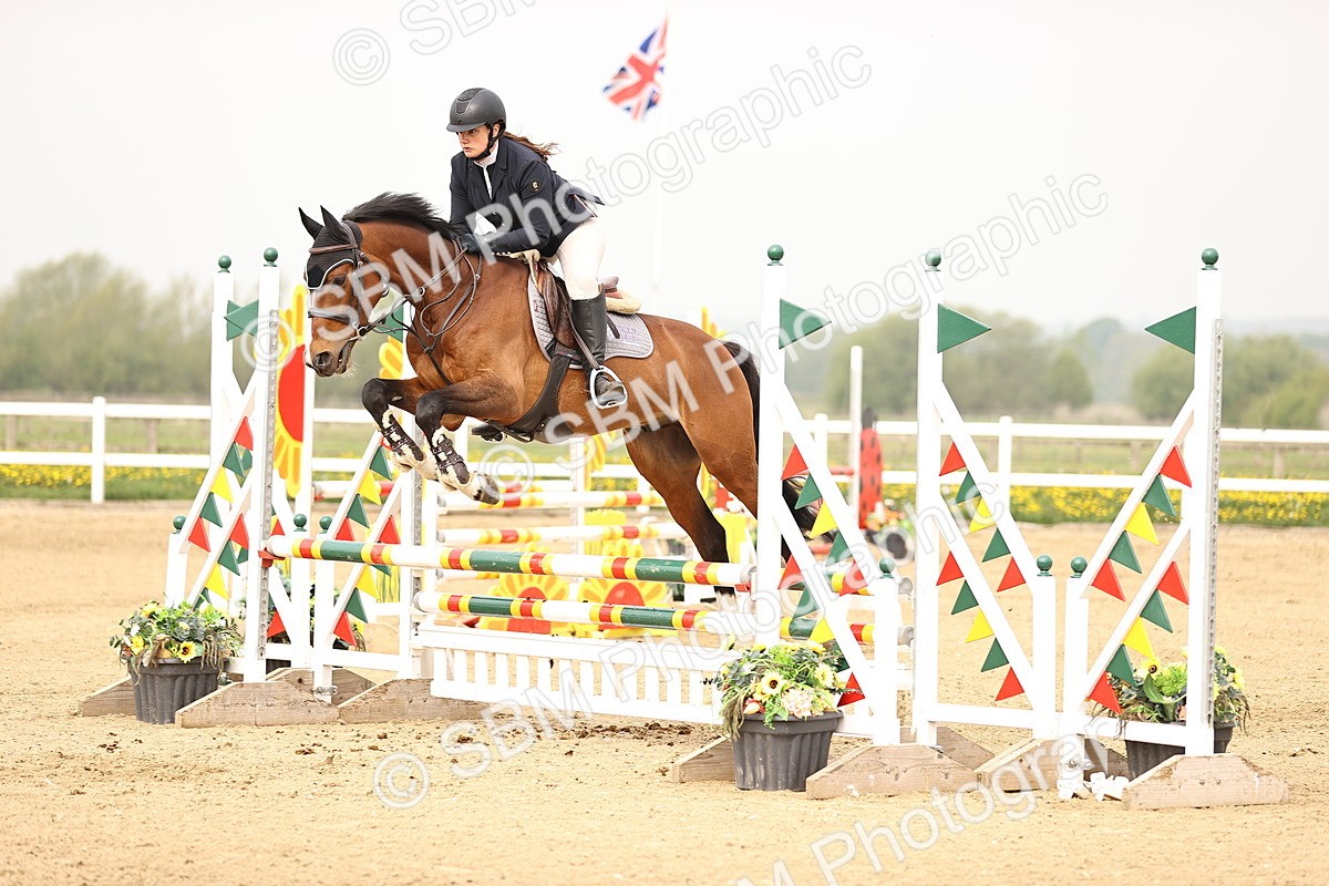  - Class 15 - Senior British novice - 90cm