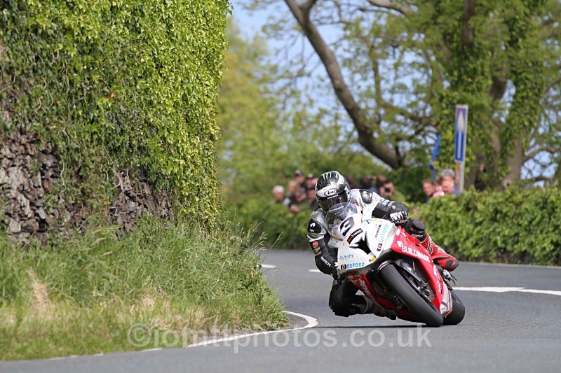 Michael Dunlop - RST Superbike Race