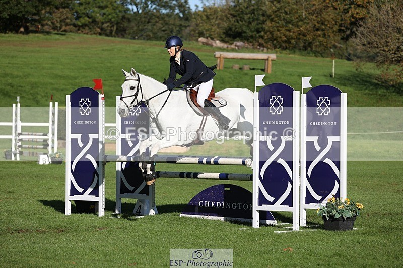 231022-105536-24838 - 651-RATHNAGREW.GREY.TEX-Nicola.Horsley-gubbins-TrotUp+SJ