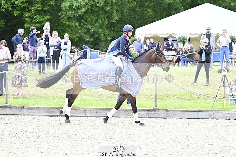 250525A-161555-18604 - Presentations Section C CCI 2 Star Long