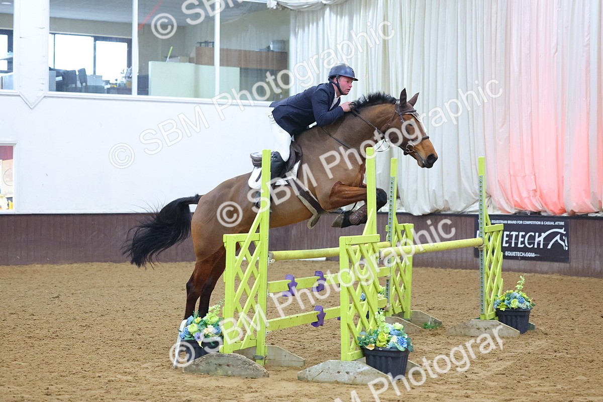 SBM_008833 - Class 22  - Senior Newcomers/ 1.10m Open - First Round (1.10m)