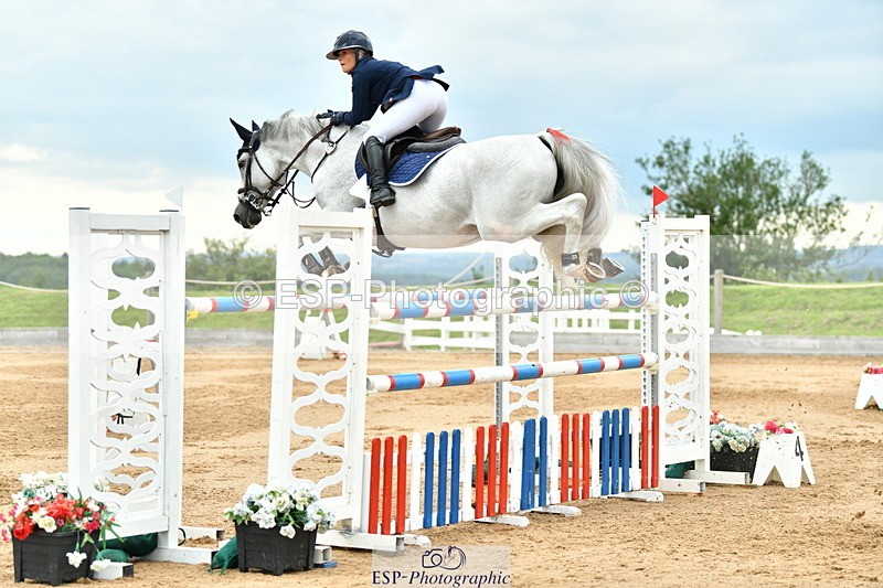 230720A-153950-03982 - Cls 9, 2 Star Big 1.40m Start to break