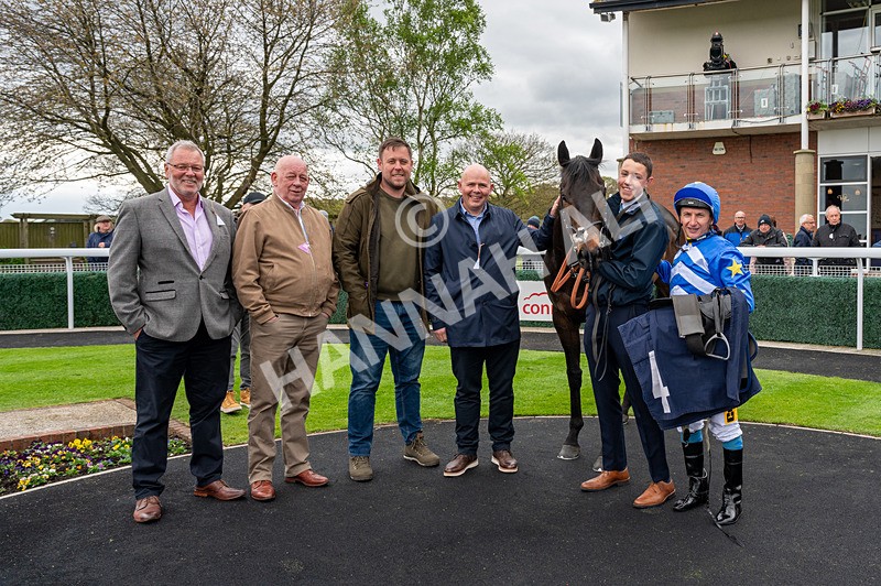 160425-Race 2-Trilby-0958 - Race 2