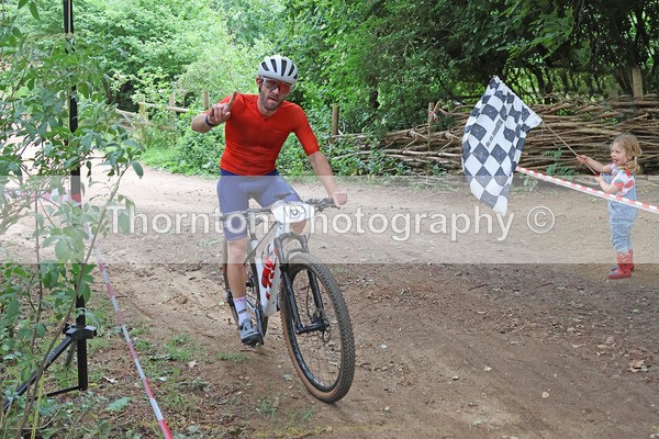 1 father and daughter - MTB East R7 Twisted Oakes 8th June 2025  13:20 Male Adult Elite/S1 start (1Hr) +1 Lap
