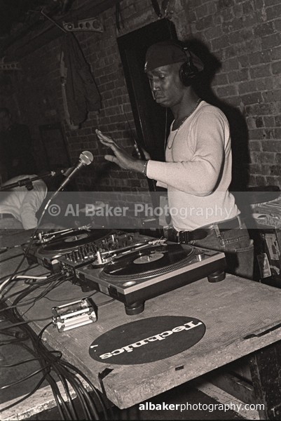 08 - Grandmaster Flash @ Sankeys Soap 23.10.02