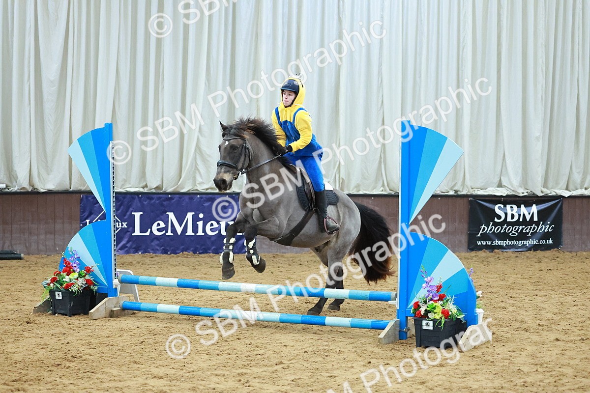 SBM_002228 - Class 3 - Horse & Hound (60cm)