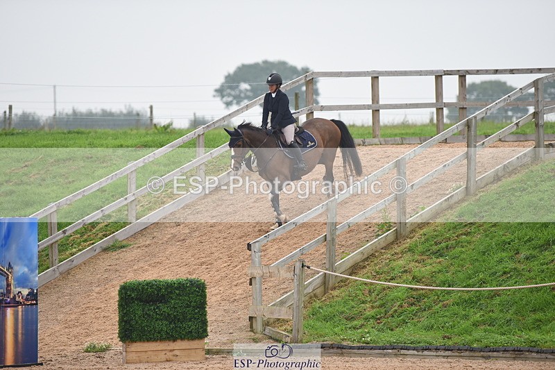 230916A-163620-05585 - Cls 19 Snr 1.10m Derby