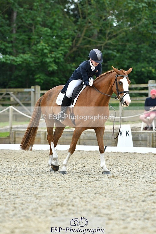 230525-122310-04241 - 208-NICO-Holly_Clarke-WEDTrotUp+DR