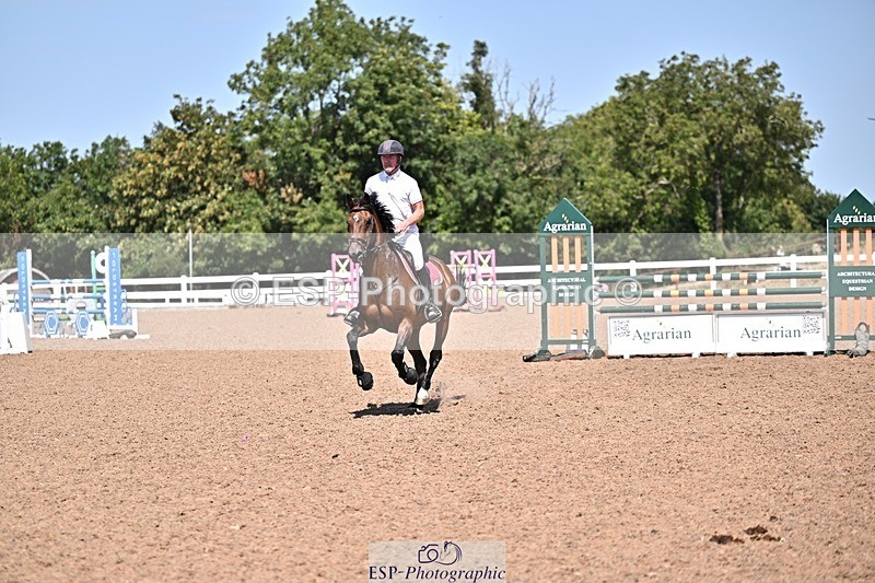260812-130219-00550 - Cls 6 Foxhunter and 1.20m