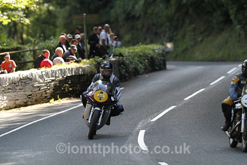 FOM_1235 - Classic TT Lap of honour