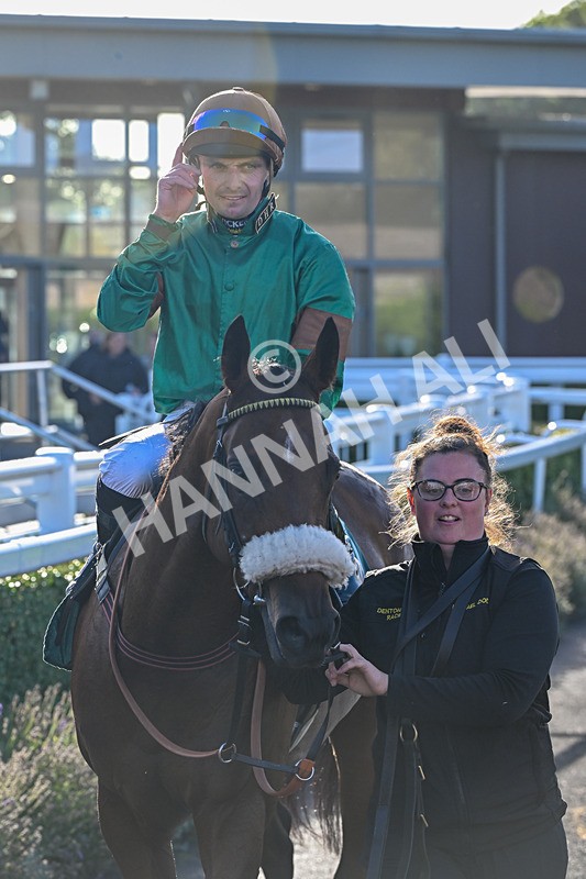 080926-Race 7-Military Girl-3377 - Race 7 5.21pm RMG Proudly Supports Teenage Cancer Trust Handicap