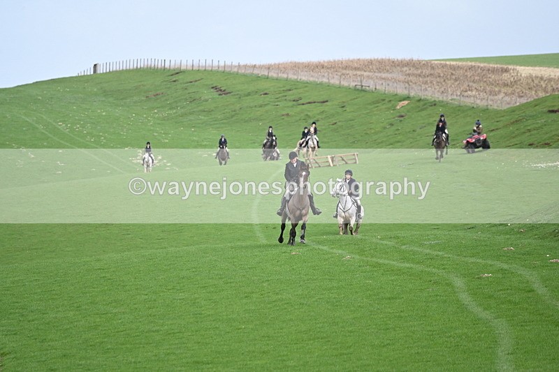 WJ6_9214 - Line Three