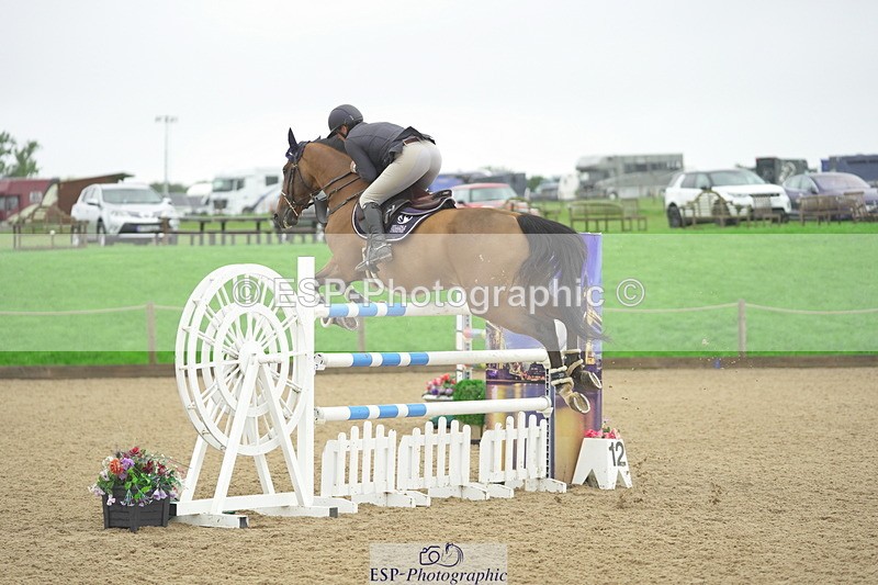 230730A-133940-10168 - Cls 27 Chard Grand Prix