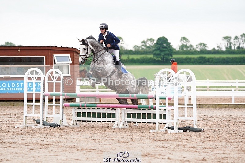 250524-112432-06386 - Cls 21 A&B Snr Disco & 1.00m Open