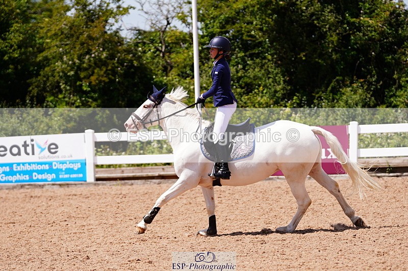 240629A-122432-05318 - Cls 18 Newcomers and 1m Open