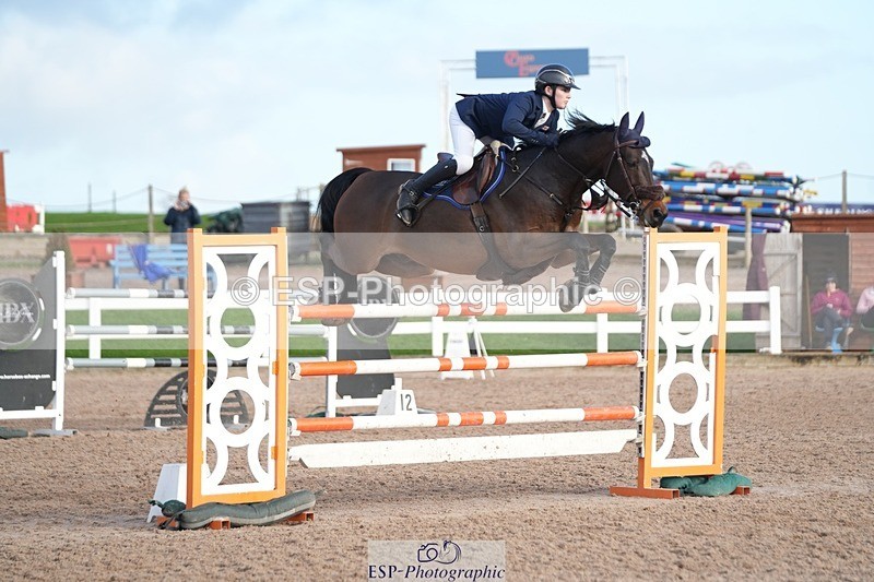 251108-143457-02880 - Cls 16 Snr 1.30m and 1.40m