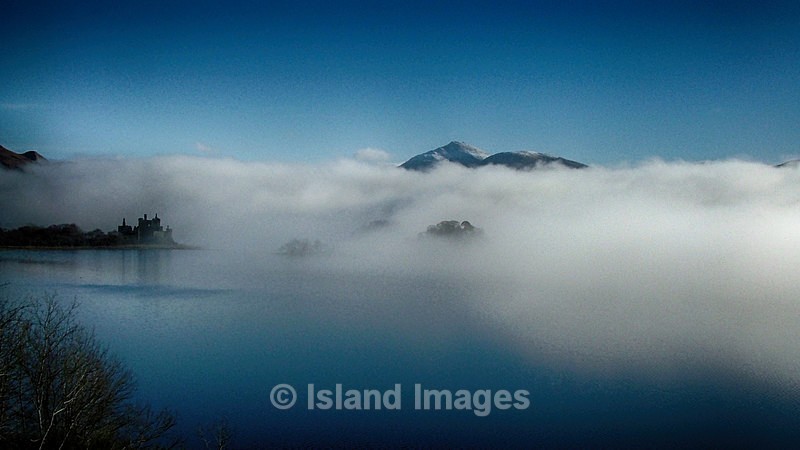 Kilchurn Castle, Loch Awe, Argyllshire on a misty morning - Kilchurn Castle