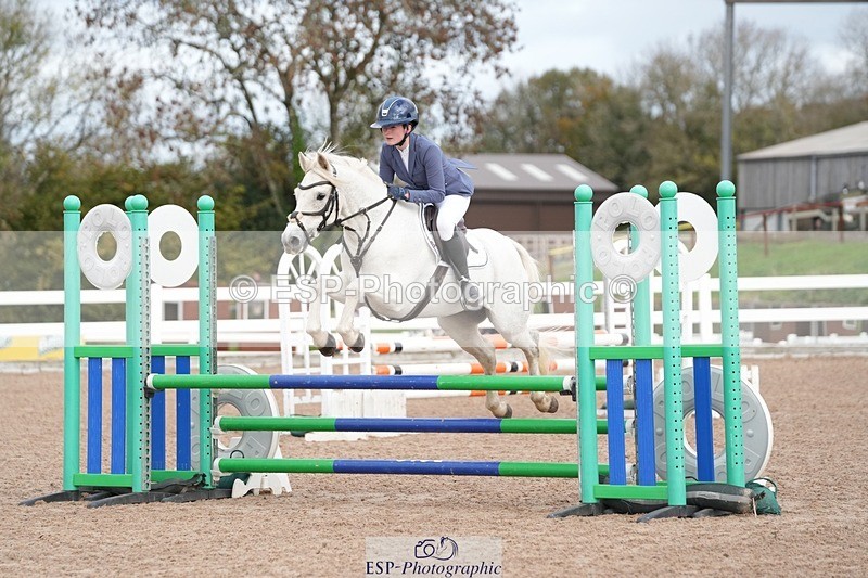251026-115733-02280 - Cls 4 Pony Winter Novice + 80cm Open