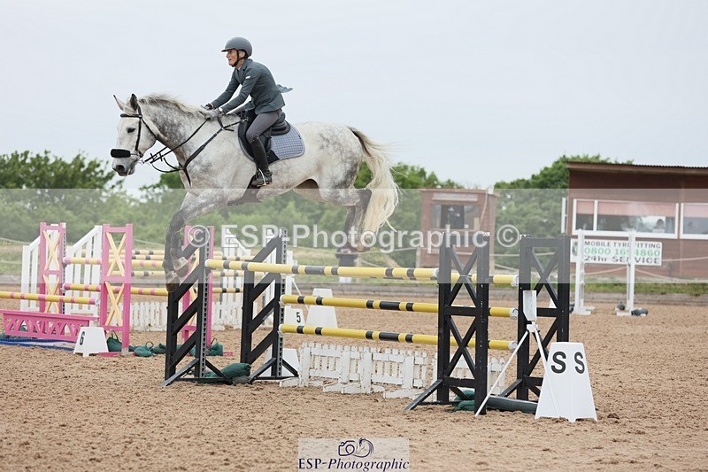 250524-125640-04855 - Cls 15 Snr Fox 1st Rnd