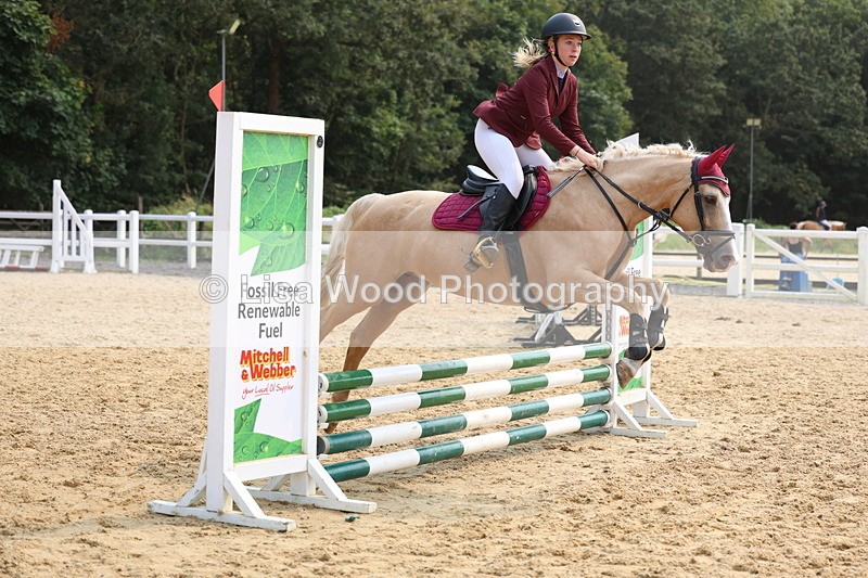 3E7A2761 - Class 10: Junior 60cm