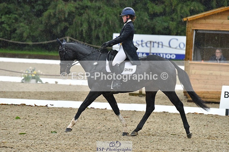 231018-145138-00650 - 004-CARTOON.HERO-Sophie.Wildern-DR