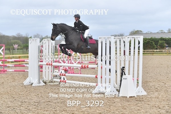 BPP_3292 - CLASS 14 SUN Senior BritiNovice/ 90cm Open