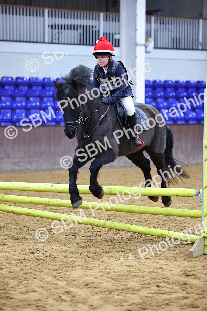 SBM_001724 - Class 4 - Festive Fences - 70cm