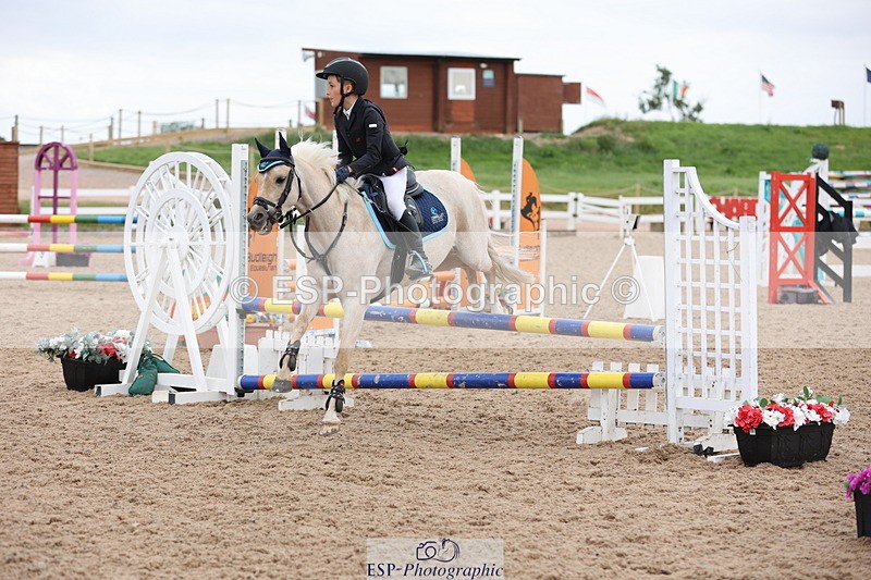 240630A-181536-16355 - Cls 28 Stepping Stones 128cm + 138cm