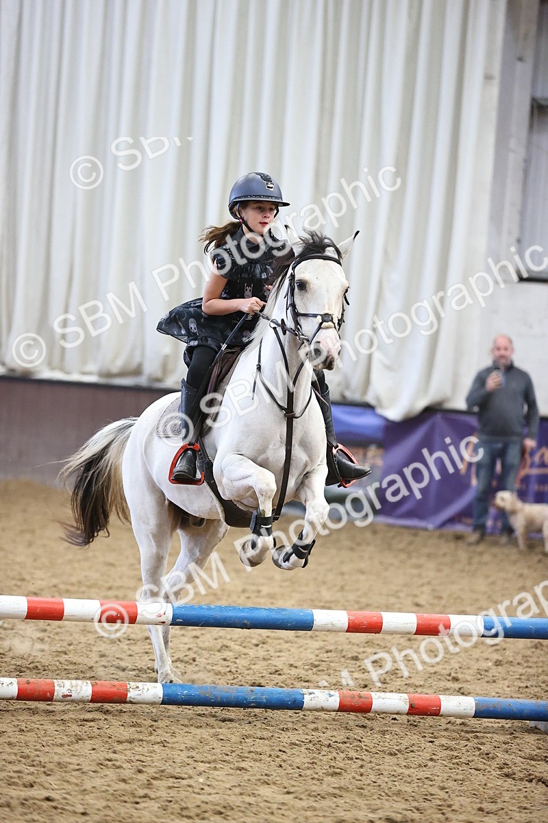 SBM_001621 - Class 3 - Horse & Hound 60cm