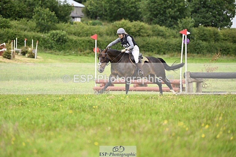 240630-143249-01917 - 829-Nicky_Stevens-Thumbalina