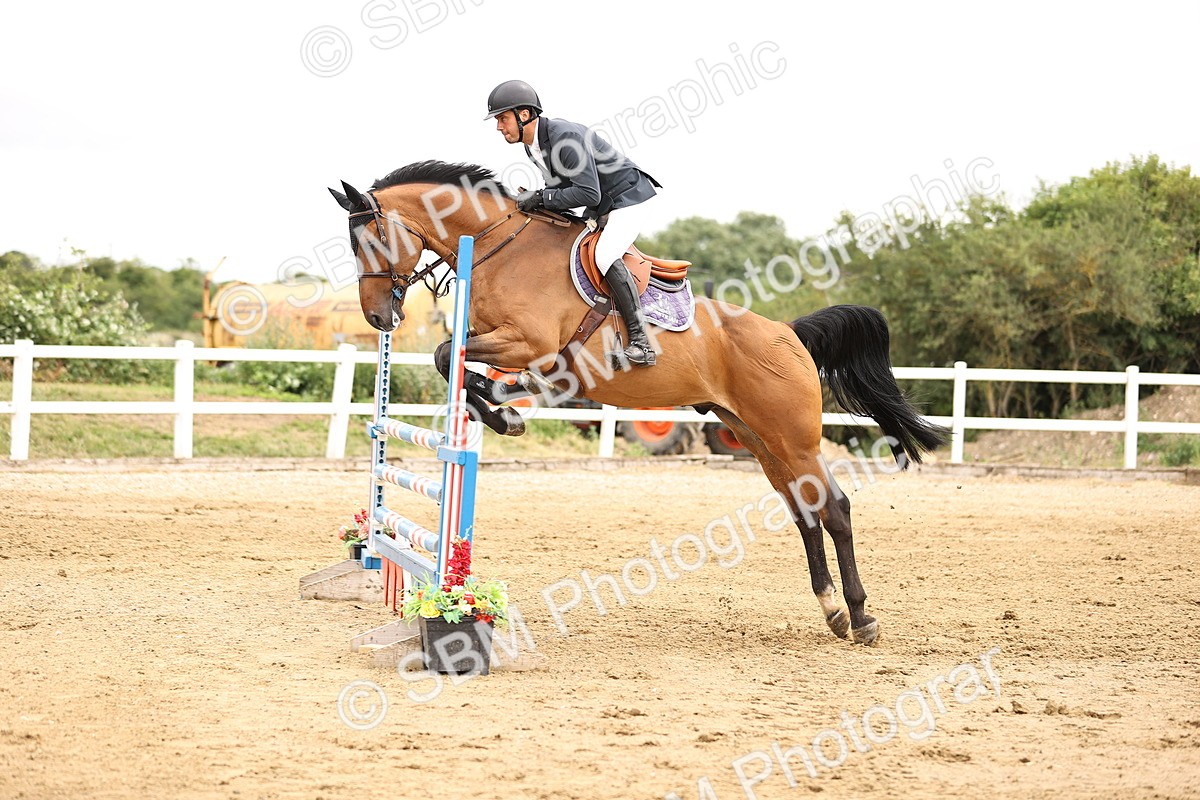 SBM_003336 - Class 21 - Senior Newcomers - 1.10m