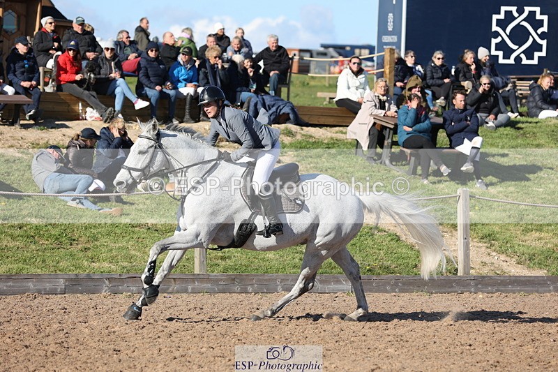 240419A-173207-09853 - Cls 10, 2 Star Big Tour 145cm  Break to End