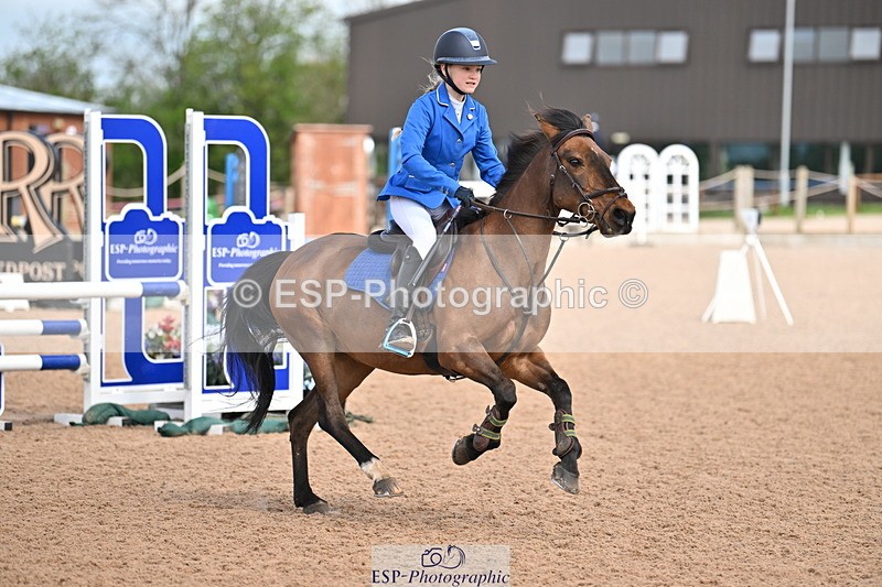 240506A-111030-08442 - Cls 3  Pony Discovery & 90cm Open
