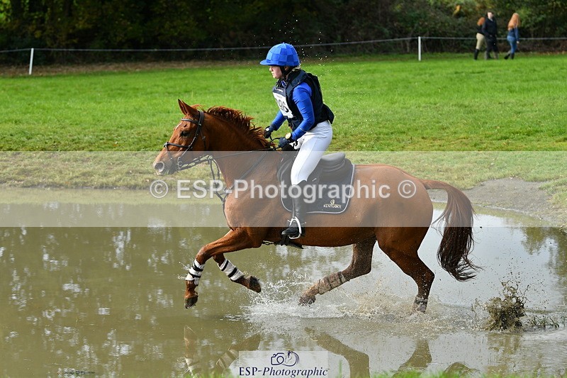 251025A-112614-18779 - E-396-Madeleine.Robertson