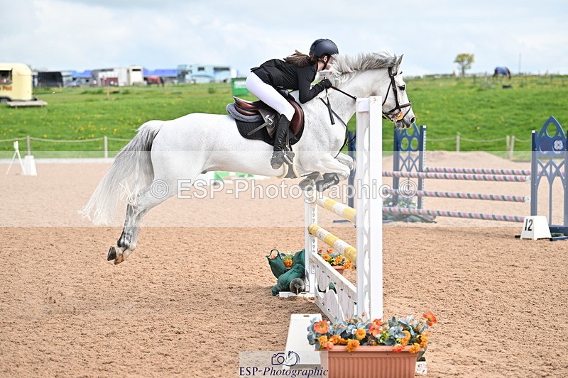 240506A-114544-08597 - Cls 4 Blue Chip Pony Newcomers & 1m Open