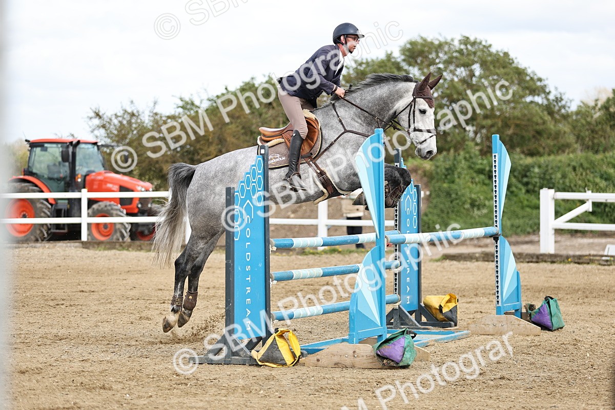 SBM_001182 - Class 4 - Senior Newcomers - 1.10m