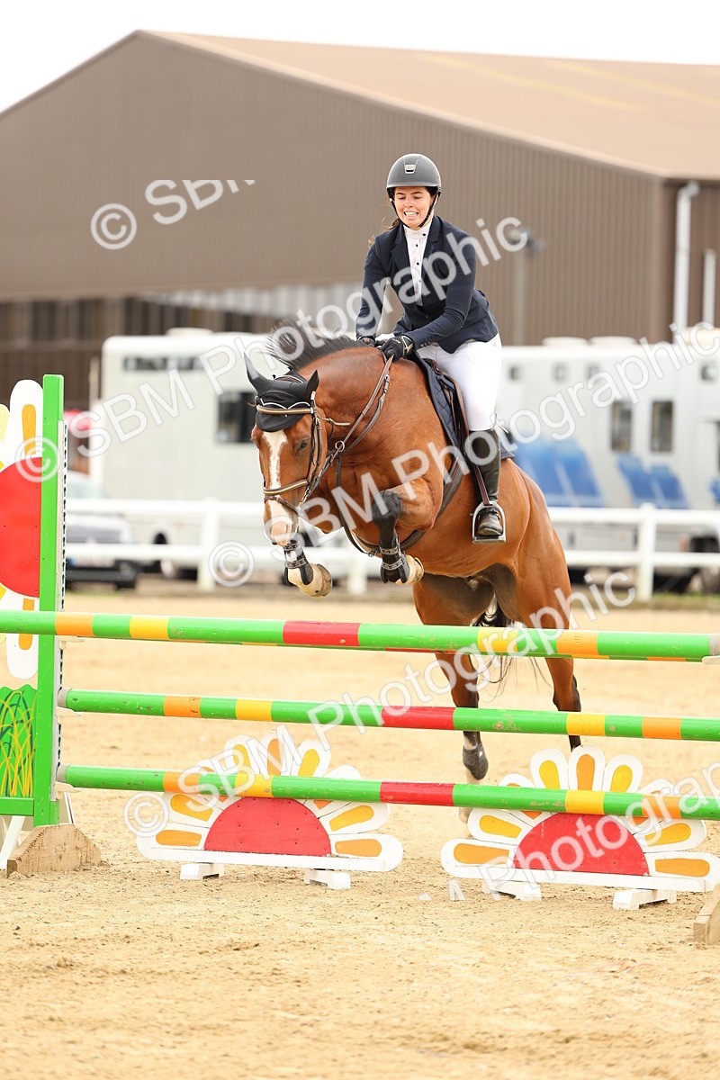 SBM_009924 - Class 3 - Senior Newcomers - 1.10m Open