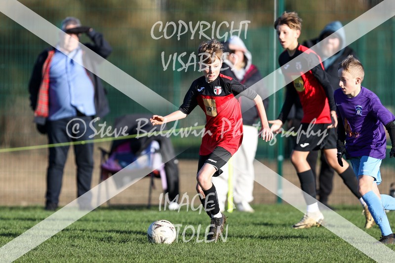 1DX32039 - 2025-11-23 FC Abbey Meads U13 Purple V Highworth Town Junior FC U13 T