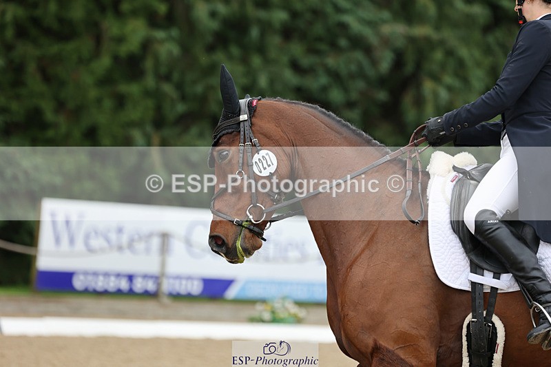 241024-143333-04099 - 227-Clementine.Crosthwaite.Eyre-LYJADOR