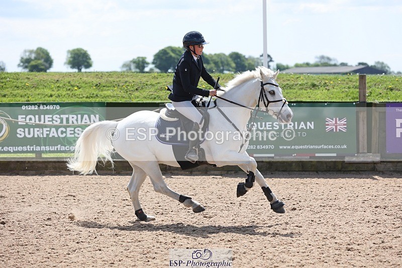 250504-124757-02603 - Cls 5 Pony Foxhunter and 1.10m Open