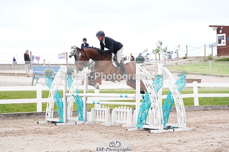 250524-121714-06568 - Cls 21 A&B Snr Disco & 1.00m Open