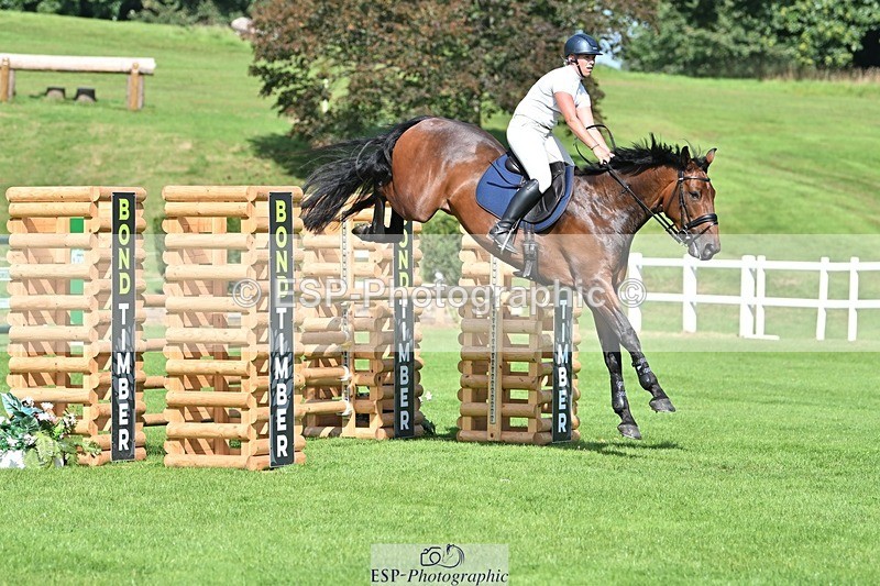230909-112446-05175 - Cls 11 Snr Foxhunter & 1.20m Open