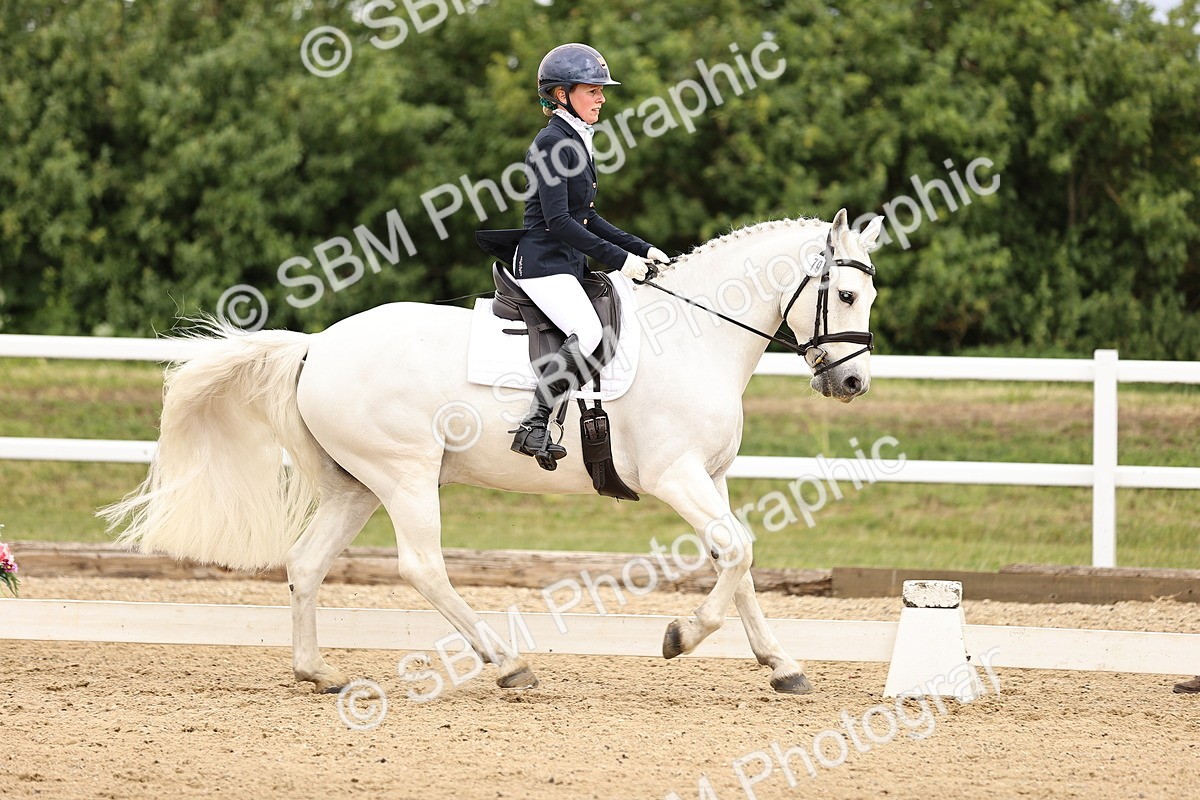 SBM_002875 - Class 2 - Novice 4 - 12.00-13.10