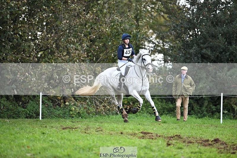 231021-133954-18097 - 437-DONBEG.GREY-Hannah.Underhill-SC+XC