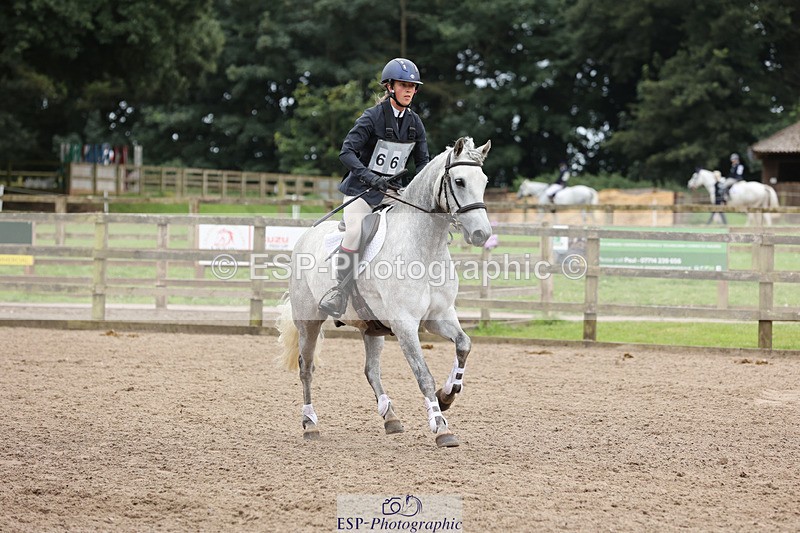 240804-145547-16159 - 663-Emma_Langfjord-Friend-MOUNTROSS_FIONN