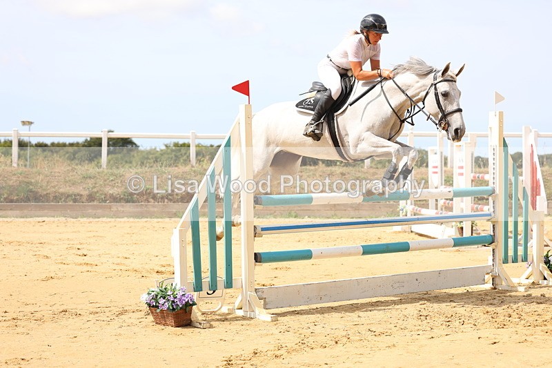 3E7A4104 - Class 7: Senior Newcomers/1.10m open