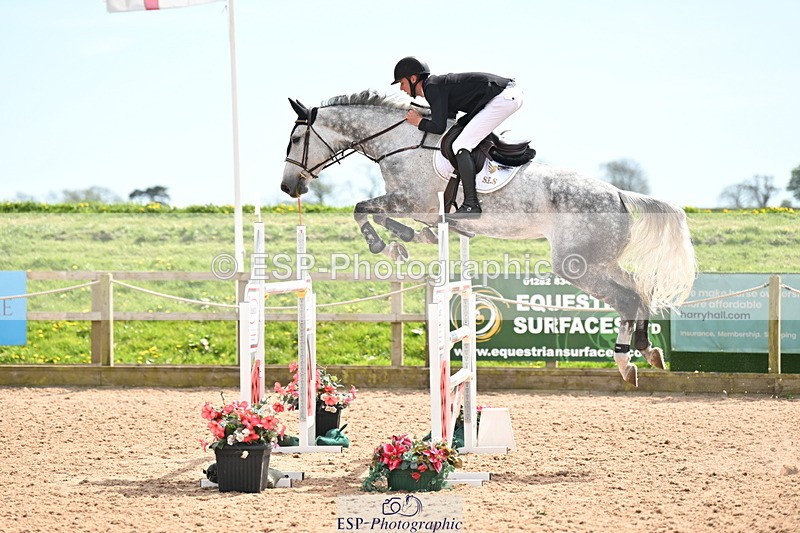 240418A-142101-04329 - Cls 9, 2 Star Big Tour 1.40m