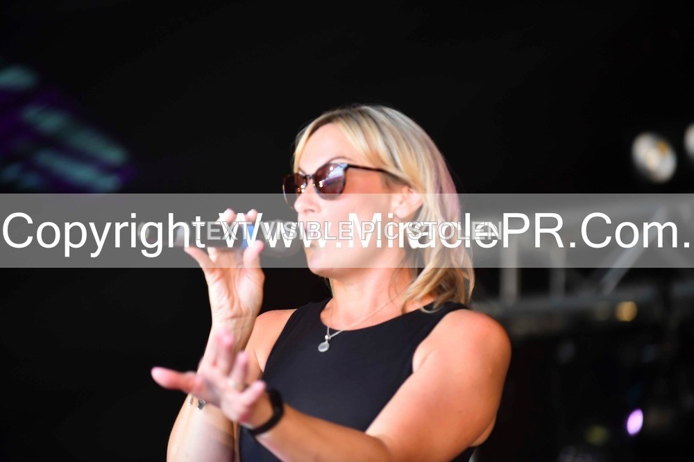 SH4_0744 - Lisa Winwood