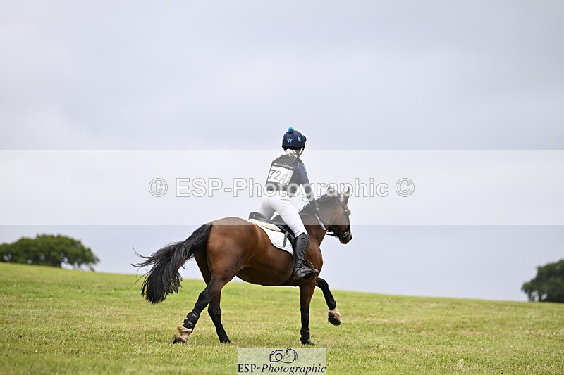 240825X-163410-37555 - 80cm XC 16.30 to 17.30