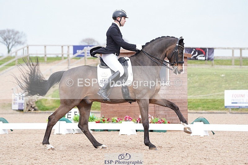 250403-152740-03149 - 032-Darren.Hicks-Sir.Robinson